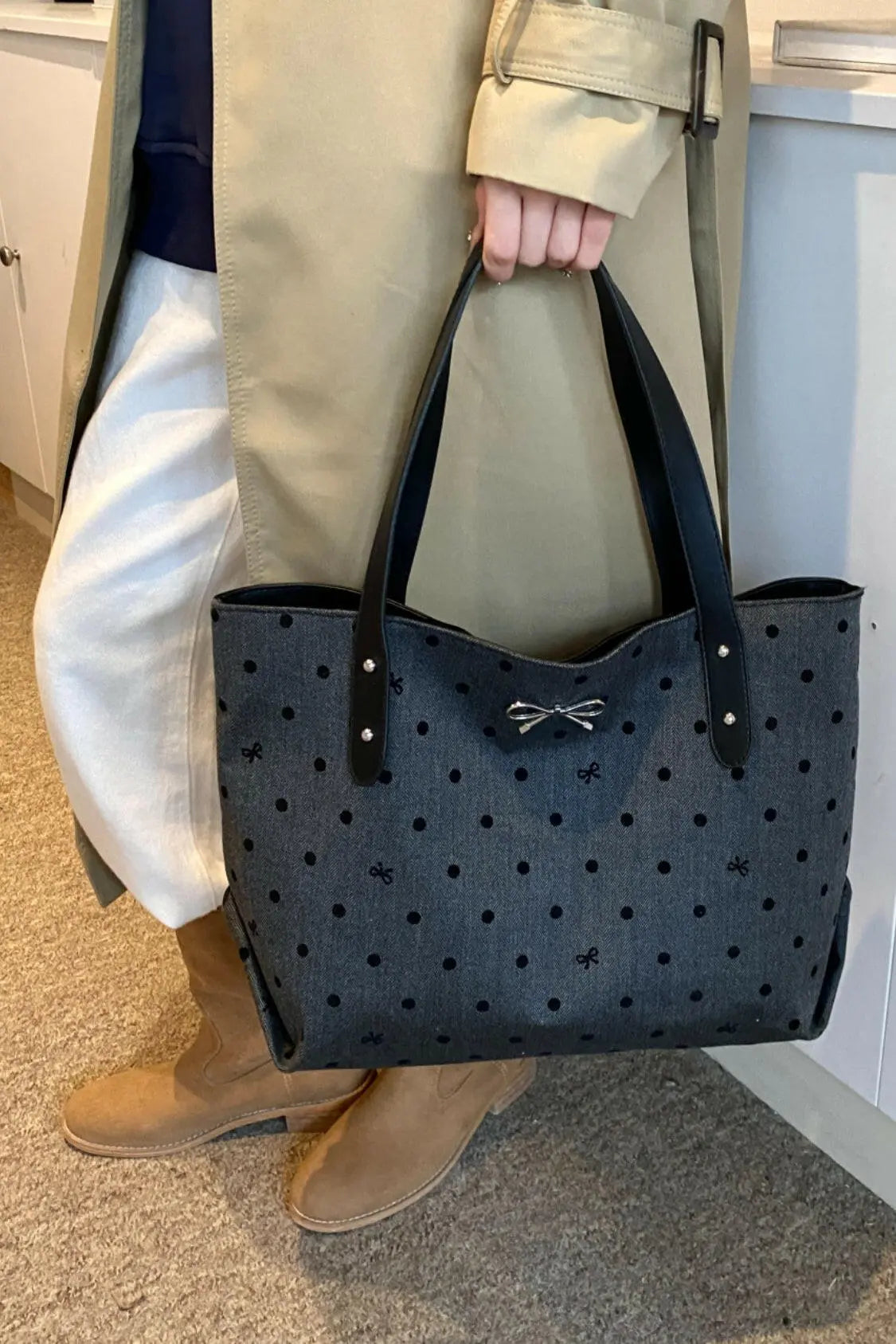 Polyester Bow Polka Dot Tote Bag.