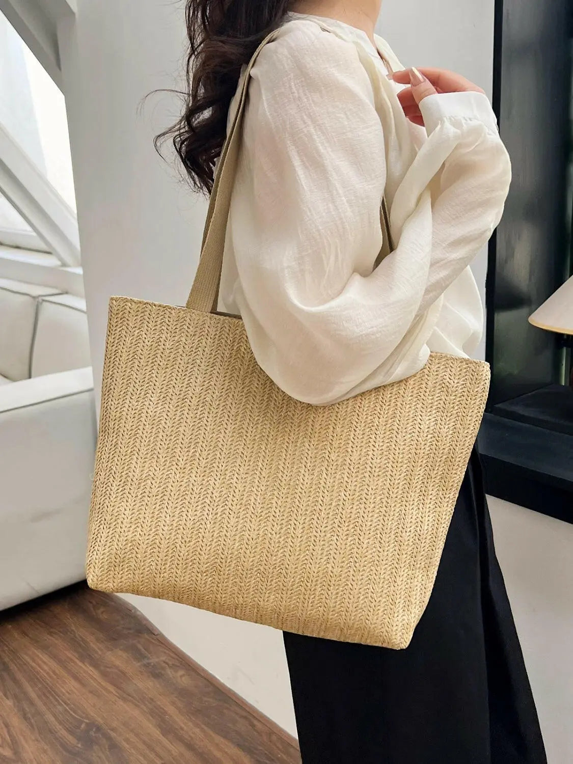 Straw Woven Tote Bag.
