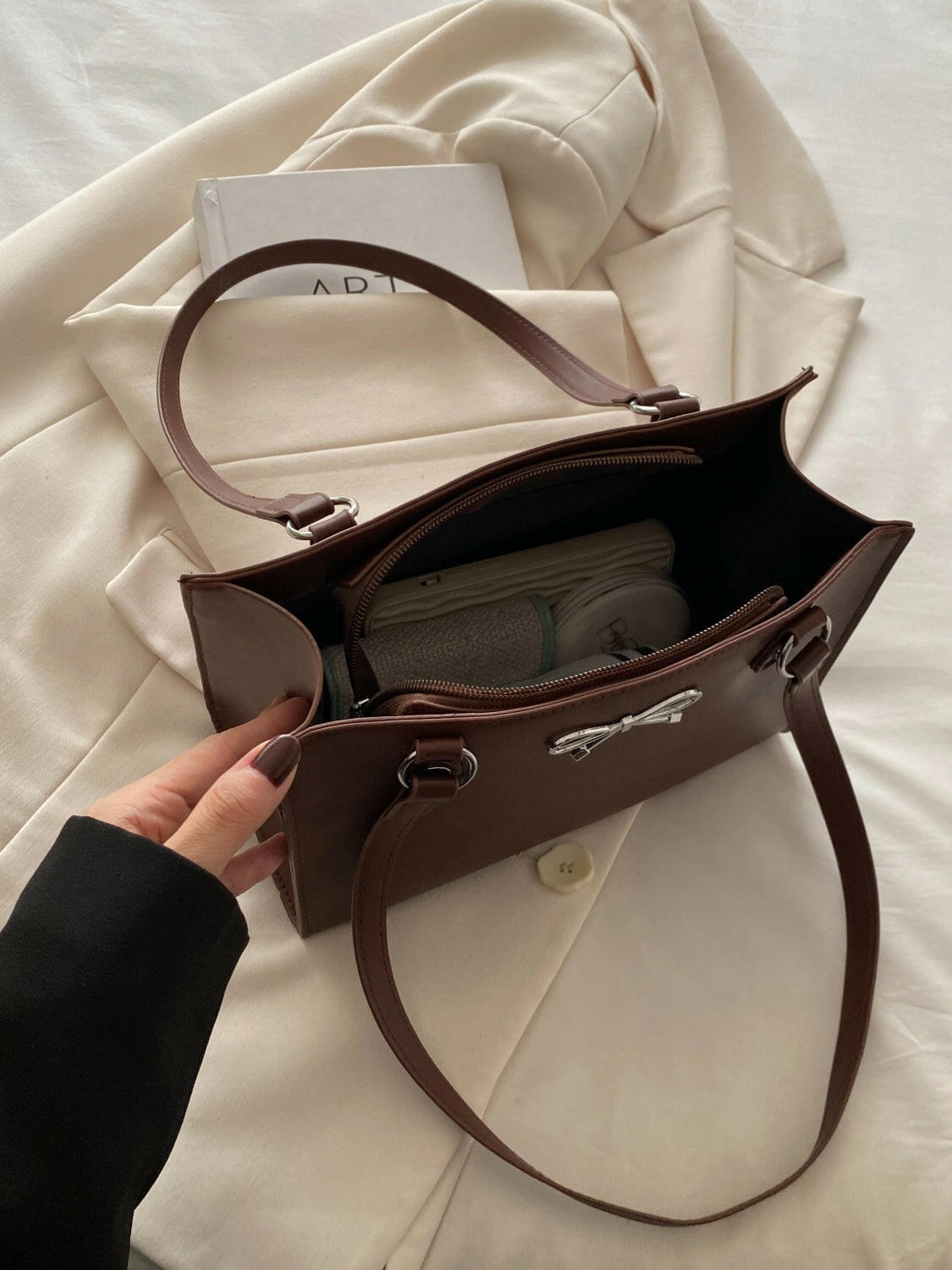 Bow PU Leather Shoulder Bag.