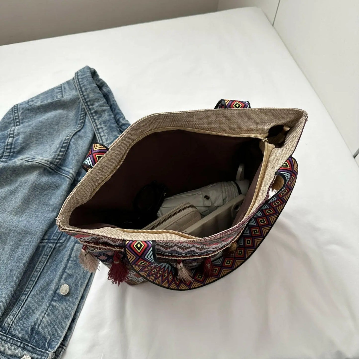 Printed Tassel Detail Tote Bag.