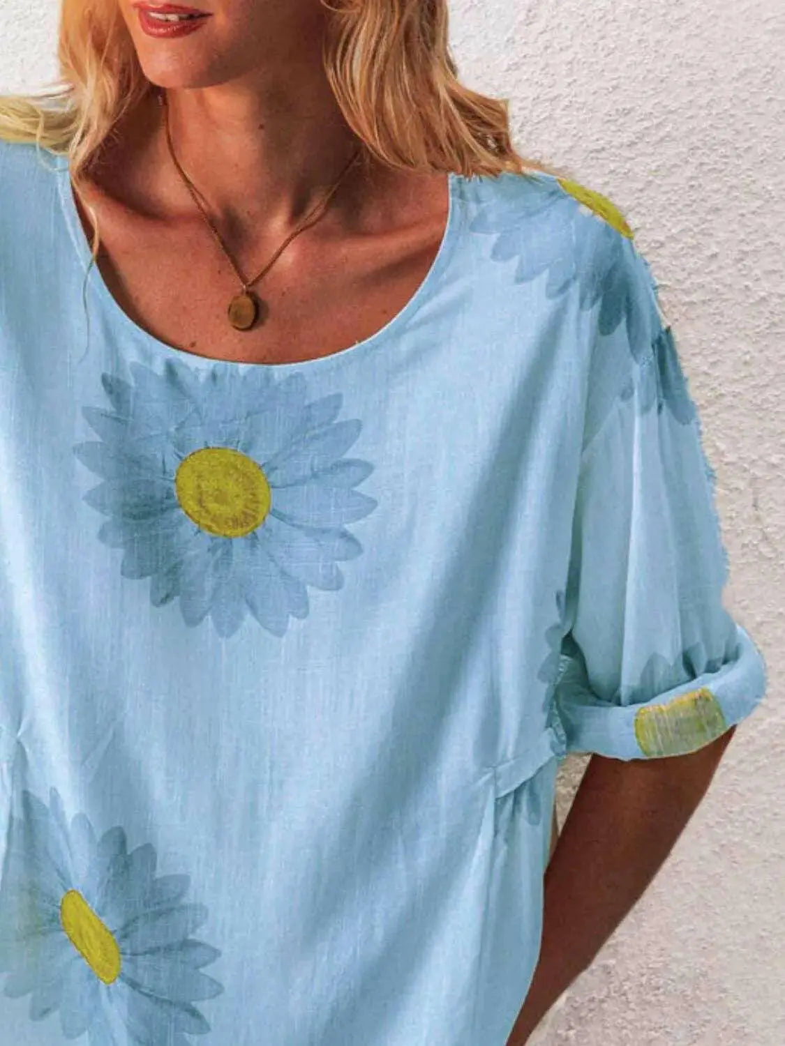 Full Size Flower Round Neck Half Sleeve T-Shirt Plus Size.