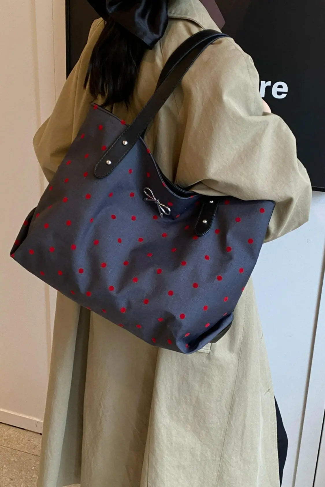 Polyester Bow Polka Dot Tote Bag.