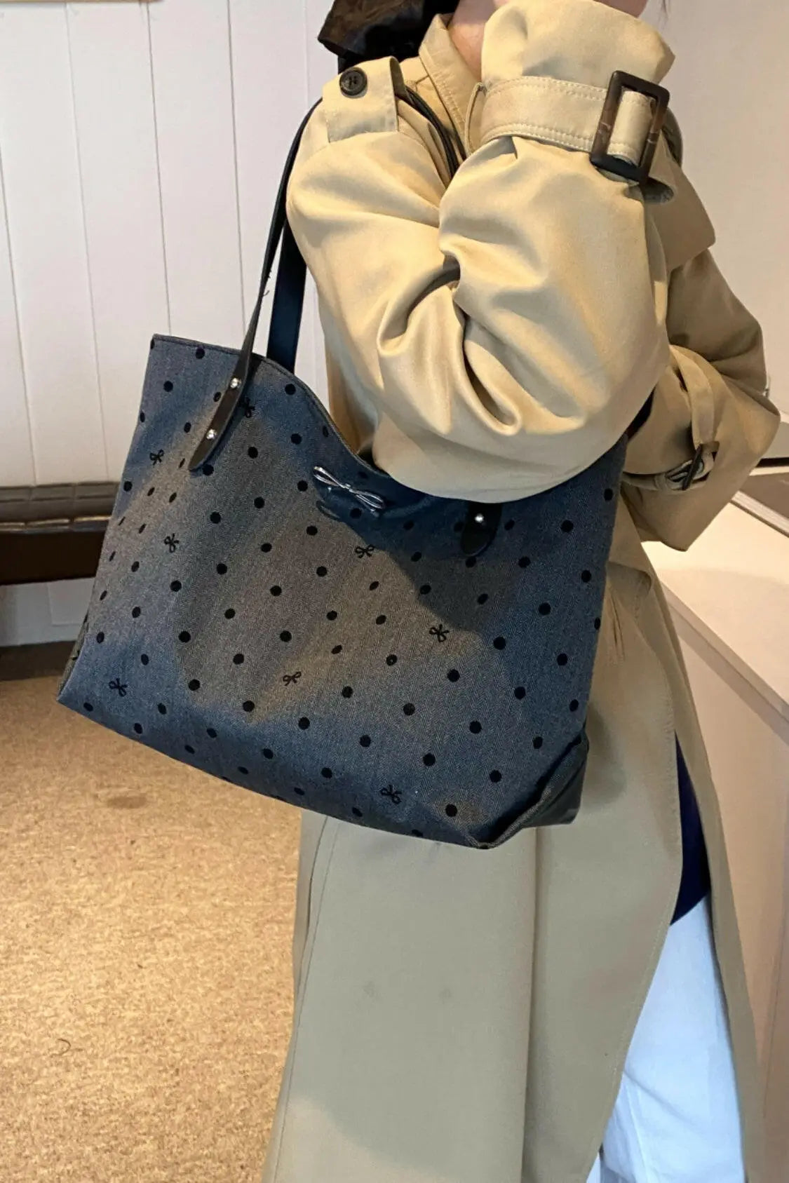 Polyester Bow Polka Dot Tote Bag.