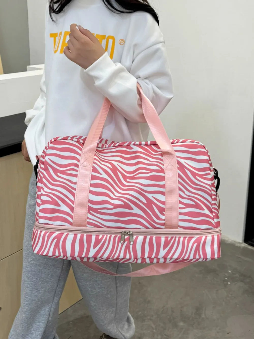 Oxford Cloth Leopard Travel Bag - Premium travel-bag from Trendsi - Just $39.99! Shop now at Handbags Specialist Headquarter