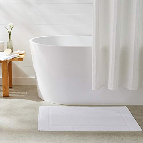 Soft Silver Banded Bath Rug Mat