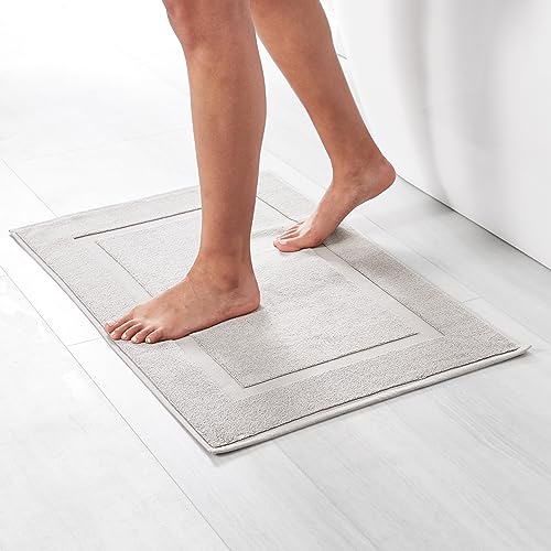 Soft Silver Banded Bath Rug Mat