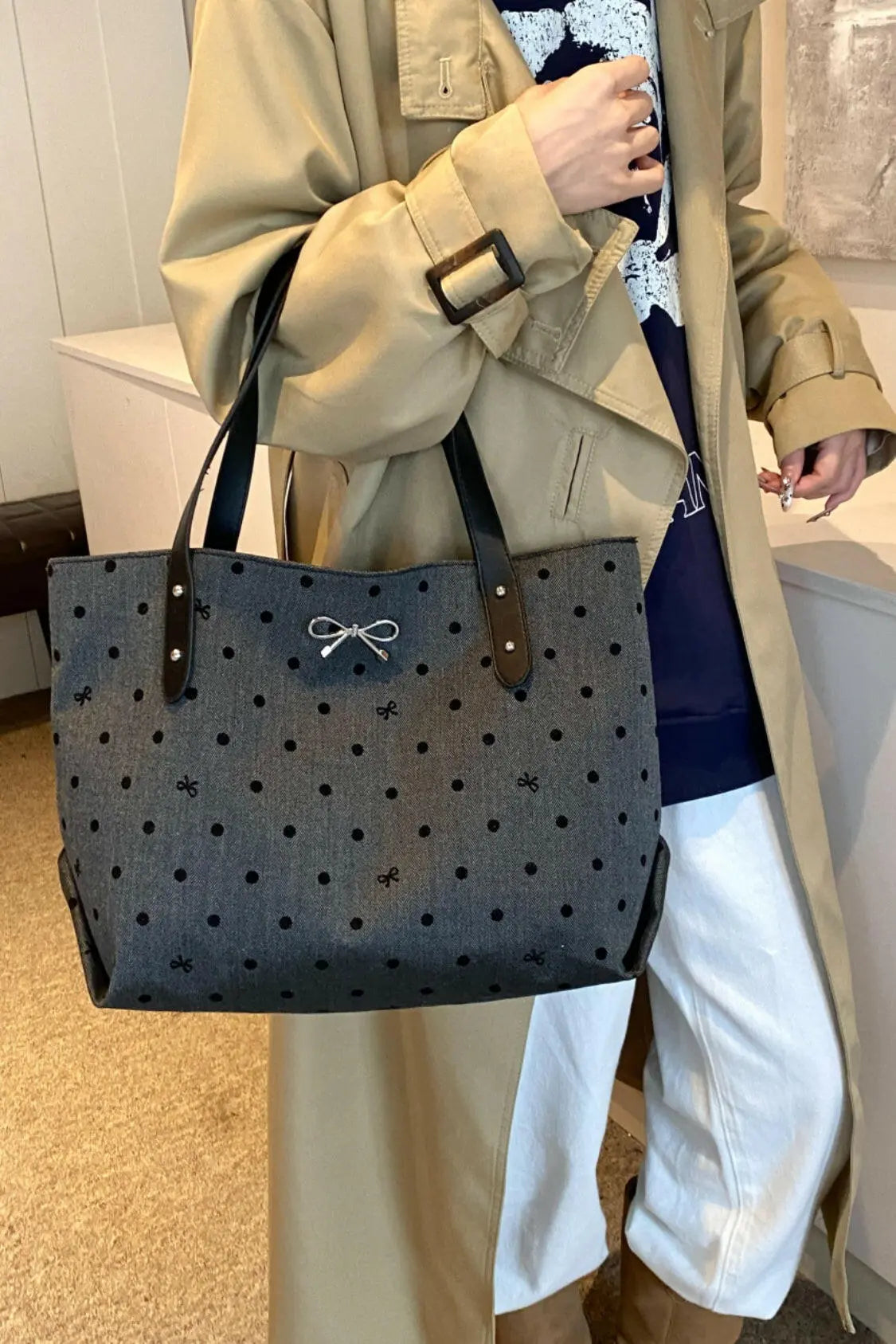 Polyester Bow Polka Dot Tote Bag.