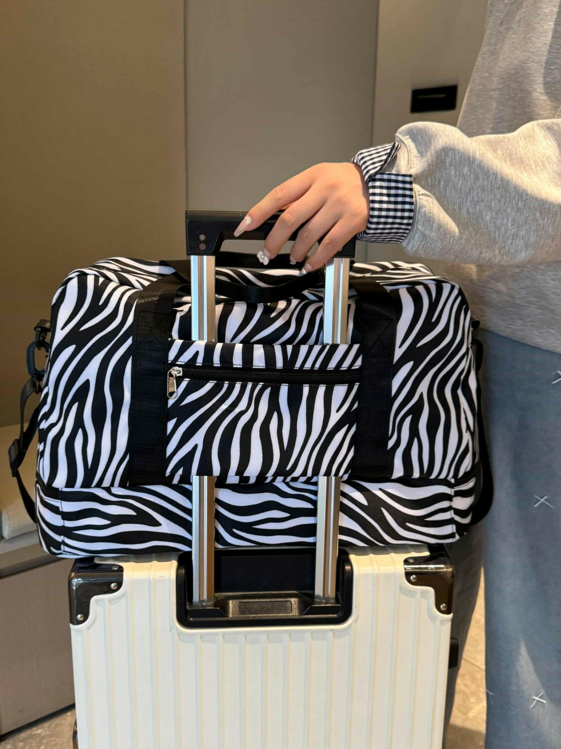 Oxford Cloth Leopard Travel Bag - Premium Luggage Travel Bags from Trendsi - Just $32.99! Shop now at Handbags Specialist Headquarter
