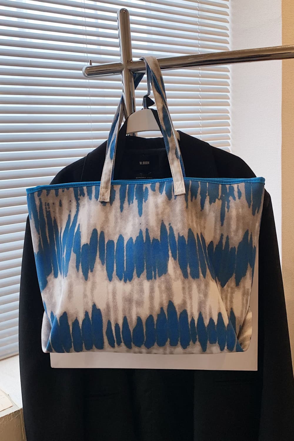 Printed PU Leather Tote Bag - Premium Tote Bag from Trendsi - Just $36.99! Shop now at Handbags Specialist Headquarter