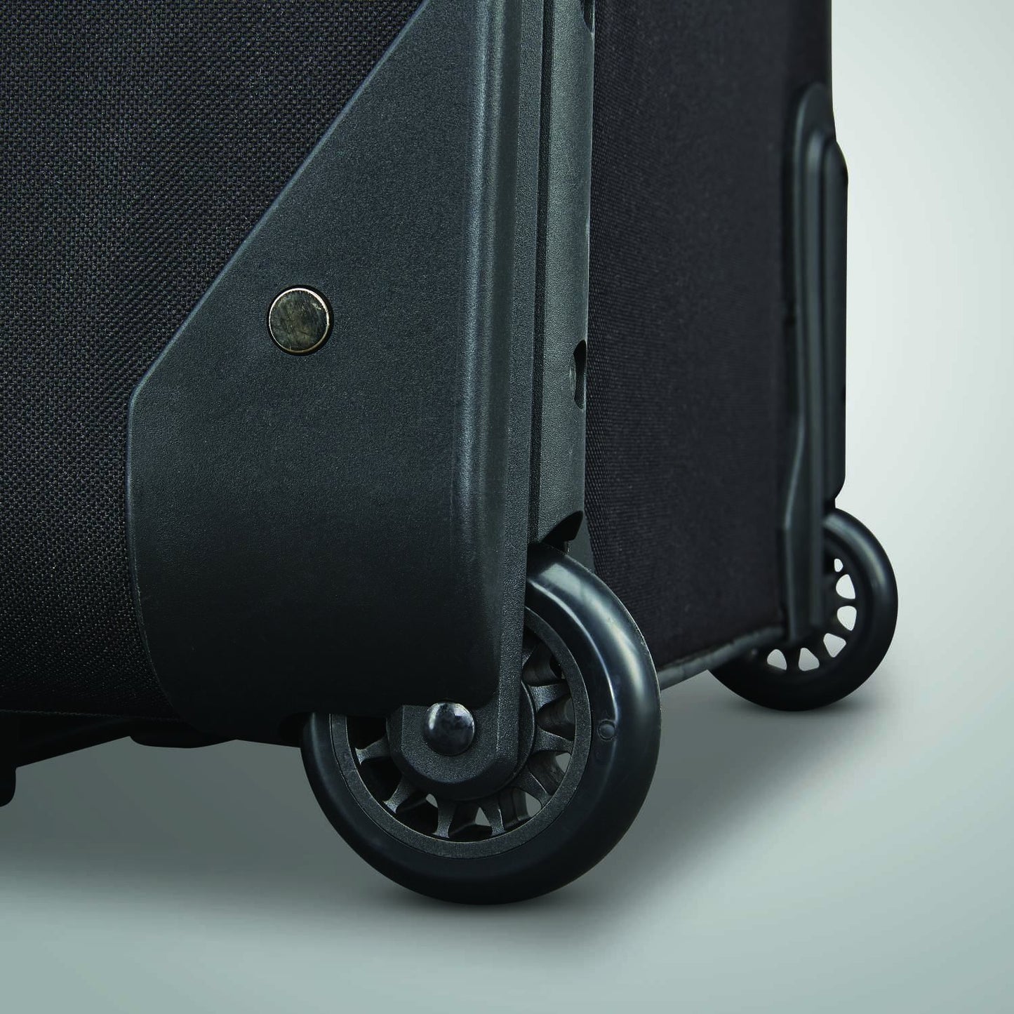 Fieldbrook XLT Black 4-Piece Luggage Set