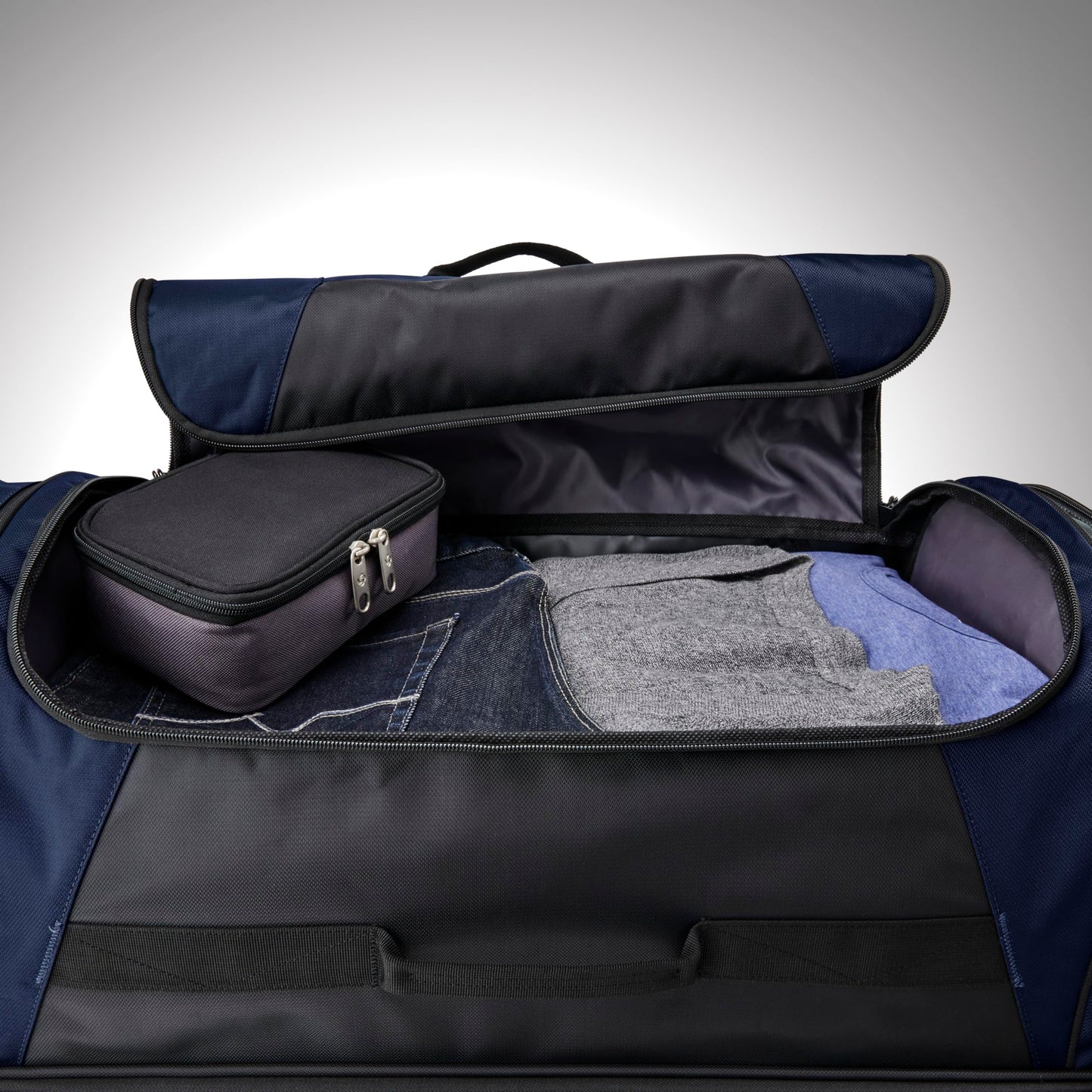 Andante 2 Rolling Duffel - 22 Sleek Black Travel Bag