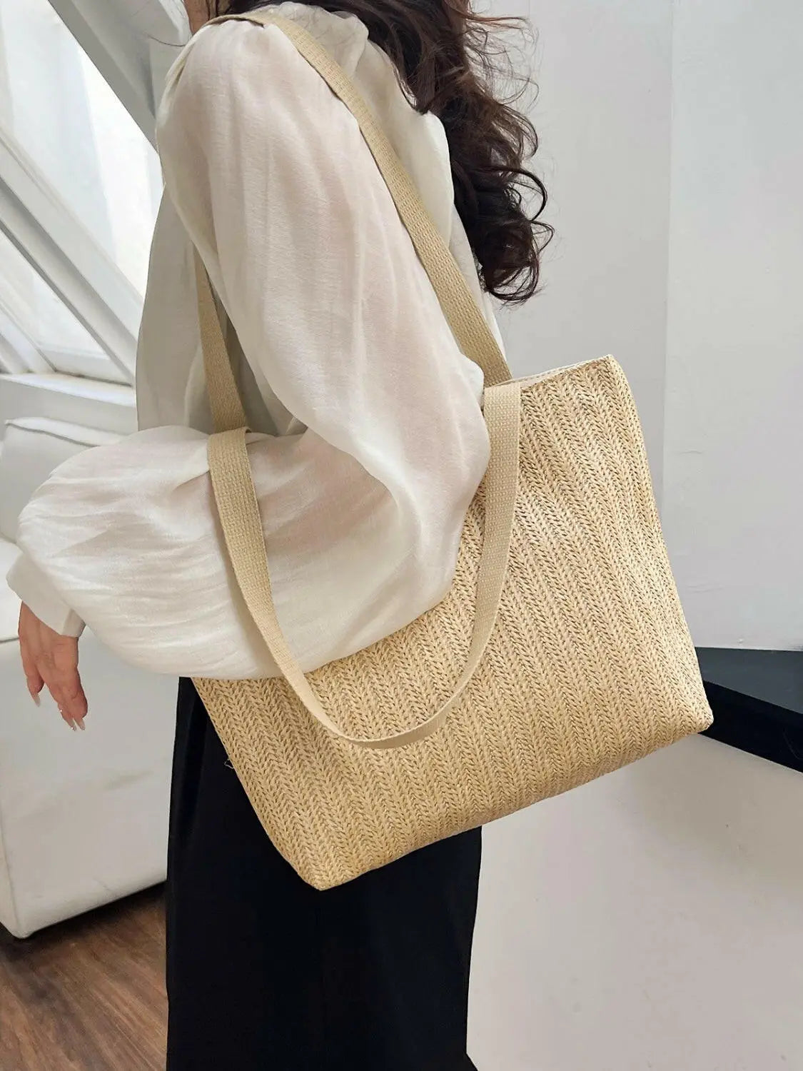 Straw Woven Tote Bag.