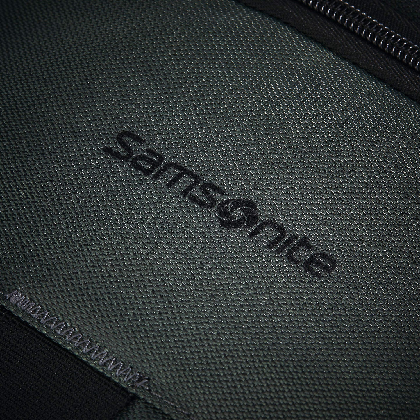 Andante 2 Rolling Duffel - 22 Sleek Black Travel Bag