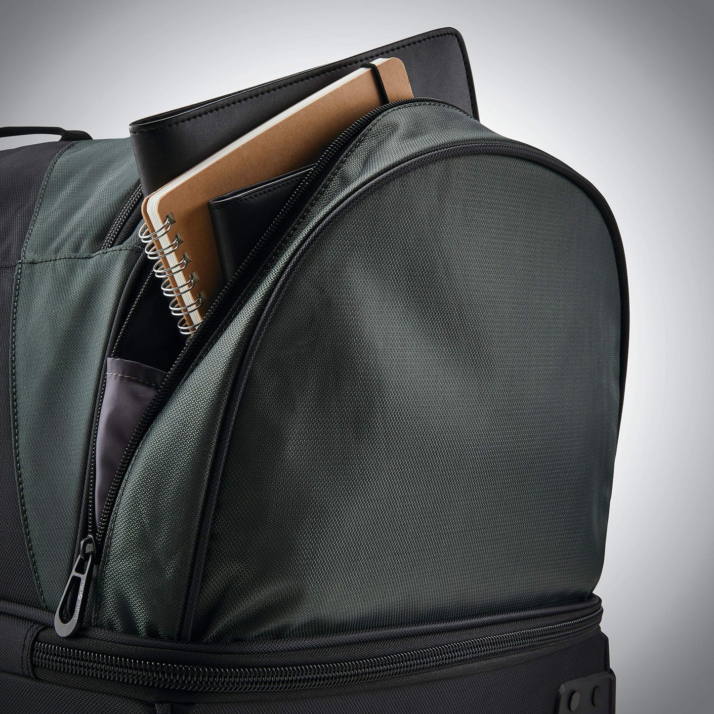 Andante 2 Rolling Duffel - 22 Sleek Black Travel Bag