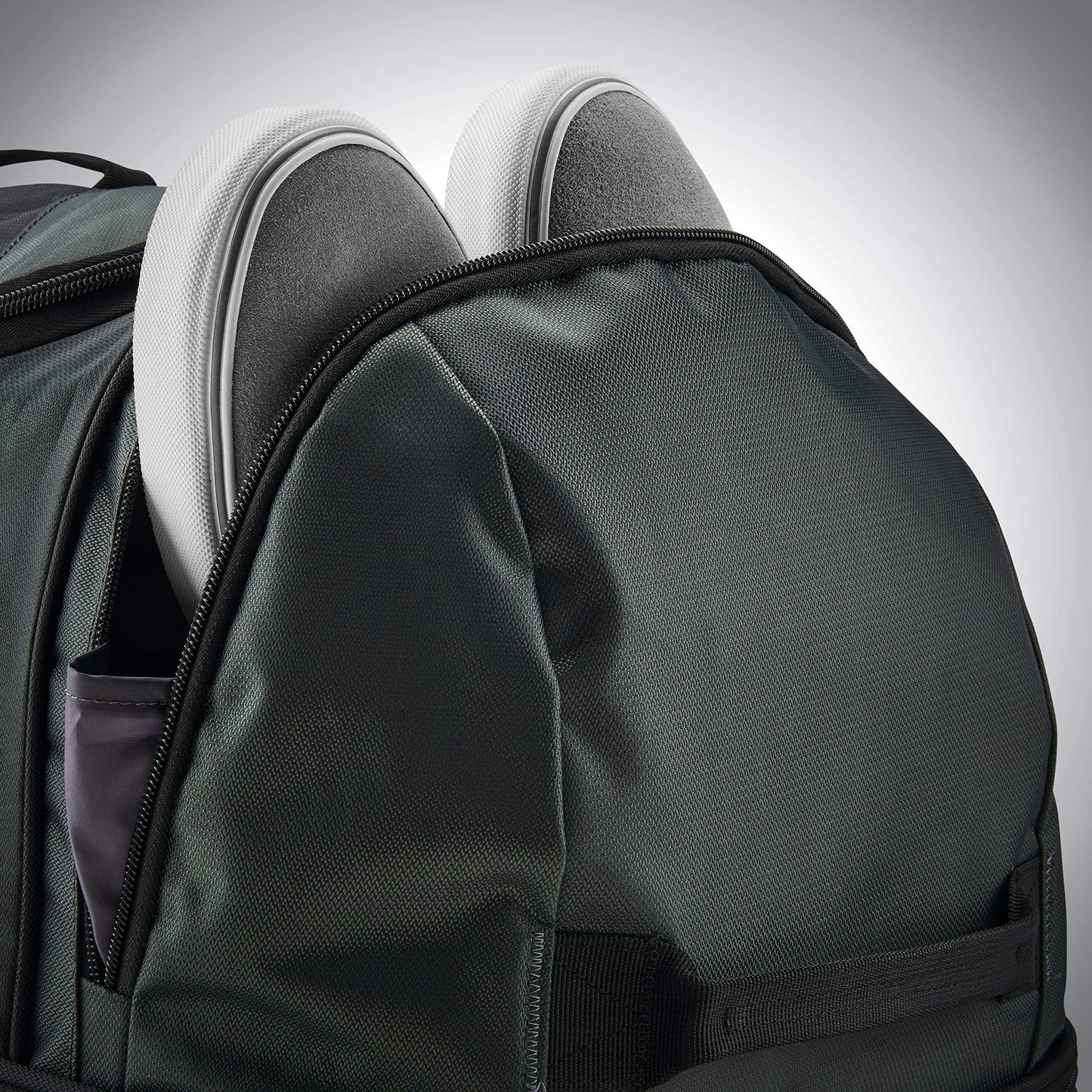 Andante 2 Rolling Duffel - 22 Sleek Black Travel Bag