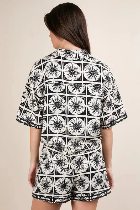 VERY J Plus Size Tropical Printed Shirt Top & Shorts Set.