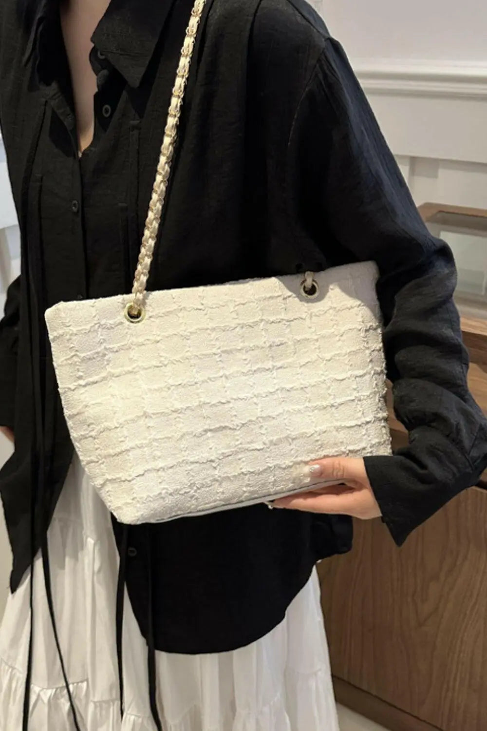 Polyester Texture Chain Tote bag.