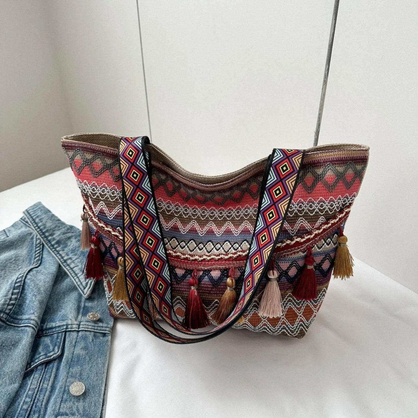 Printed Tassel Detail Tote Bag.