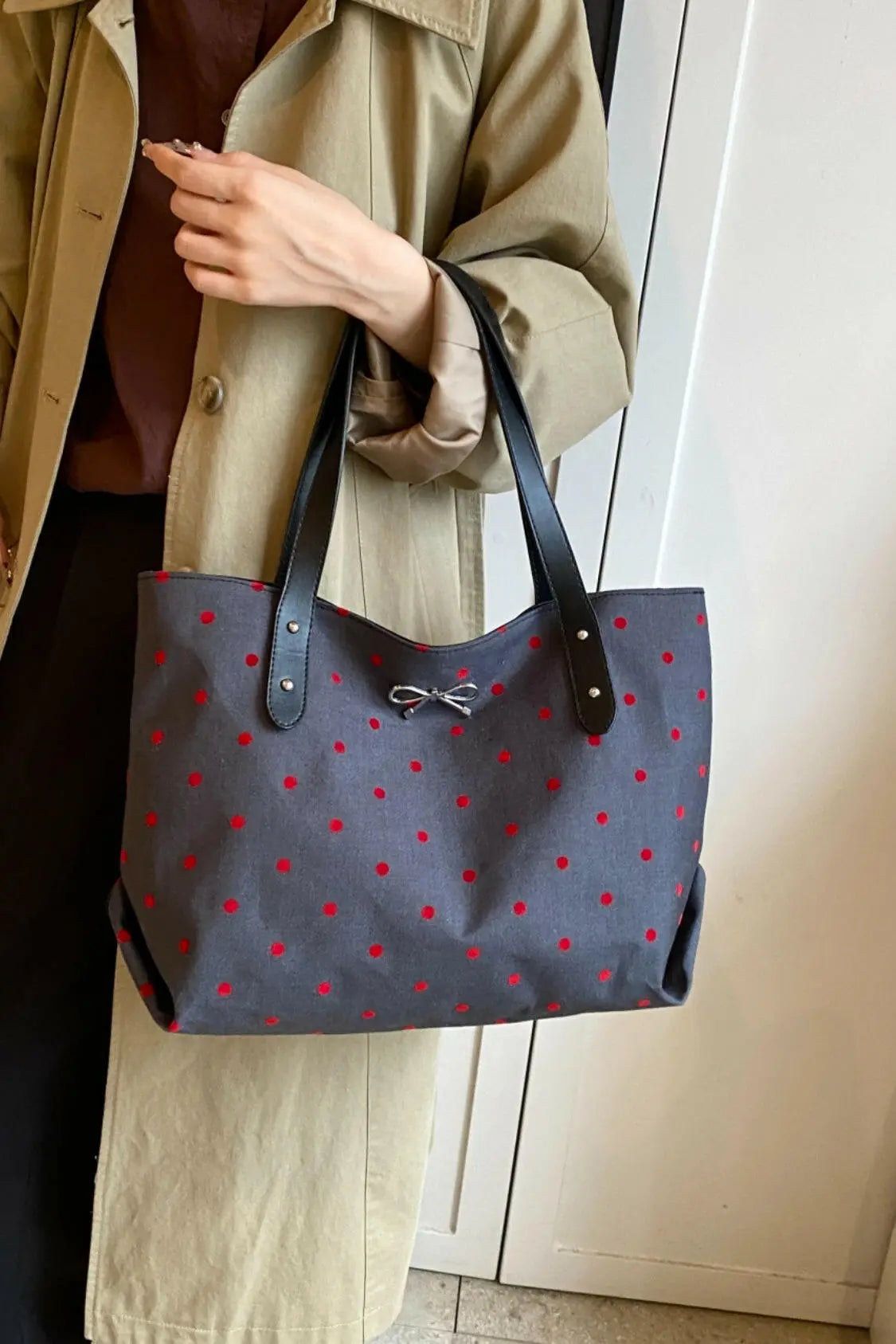 Polyester Bow Polka Dot Tote Bag.