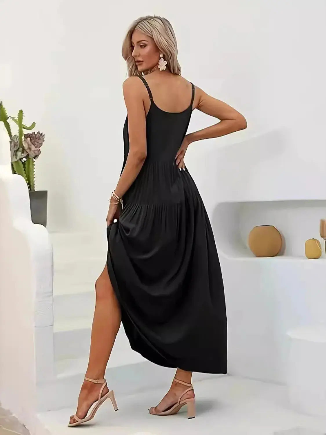 Plus Size Scoop Neck Sleeveless Midi Cami Dress.