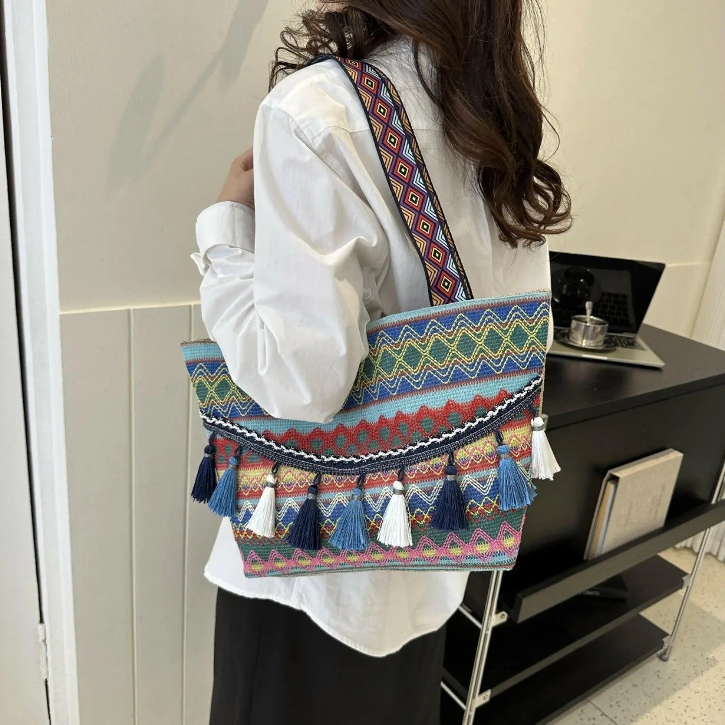 Printed Tassel Detail Tote Bag.