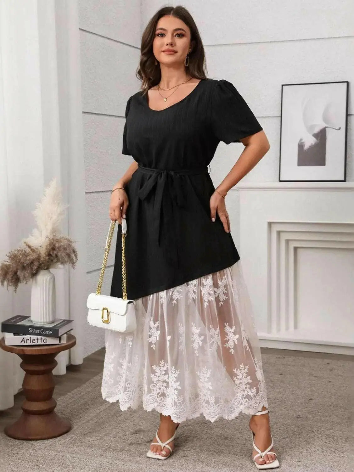 Plus Size Lace Patchwork Short Sleeve Maxi Dress.