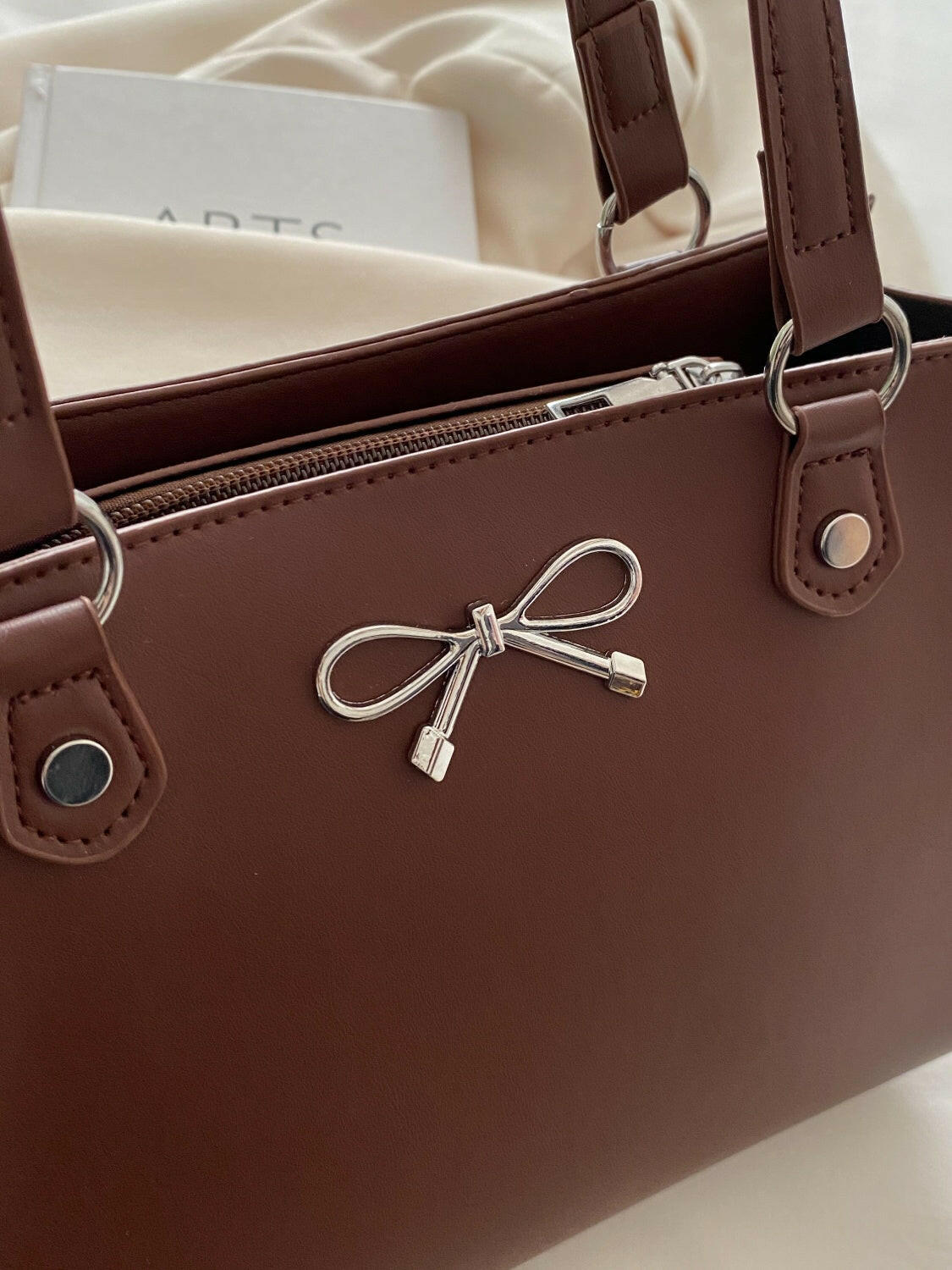 Bow PU Leather Shoulder Bag.