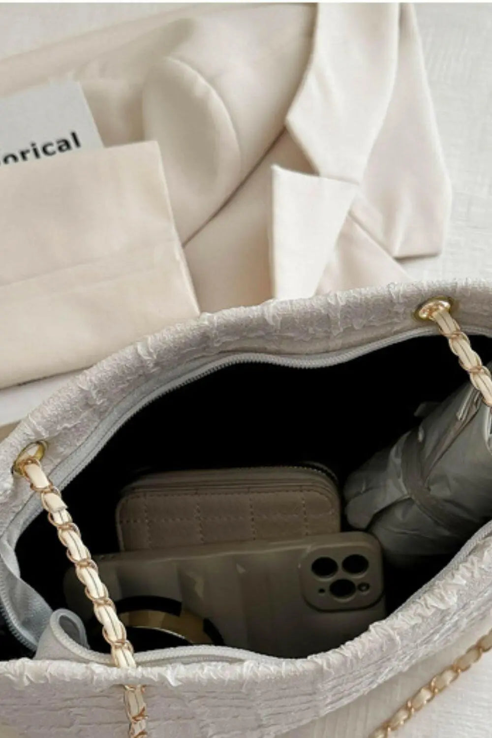Polyester Texture Chain Tote bag.