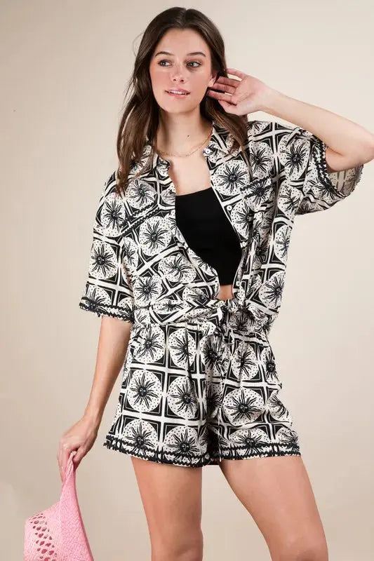 VERY J Plus Size Tropical Printed Shirt Top & Shorts Set.