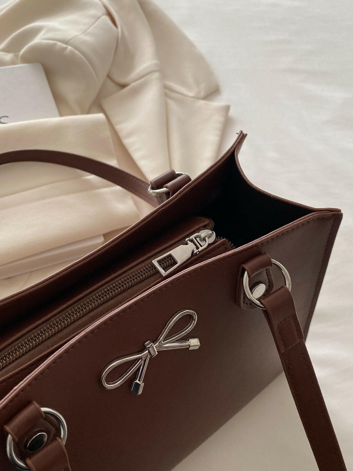 Bow PU Leather Shoulder Bag.