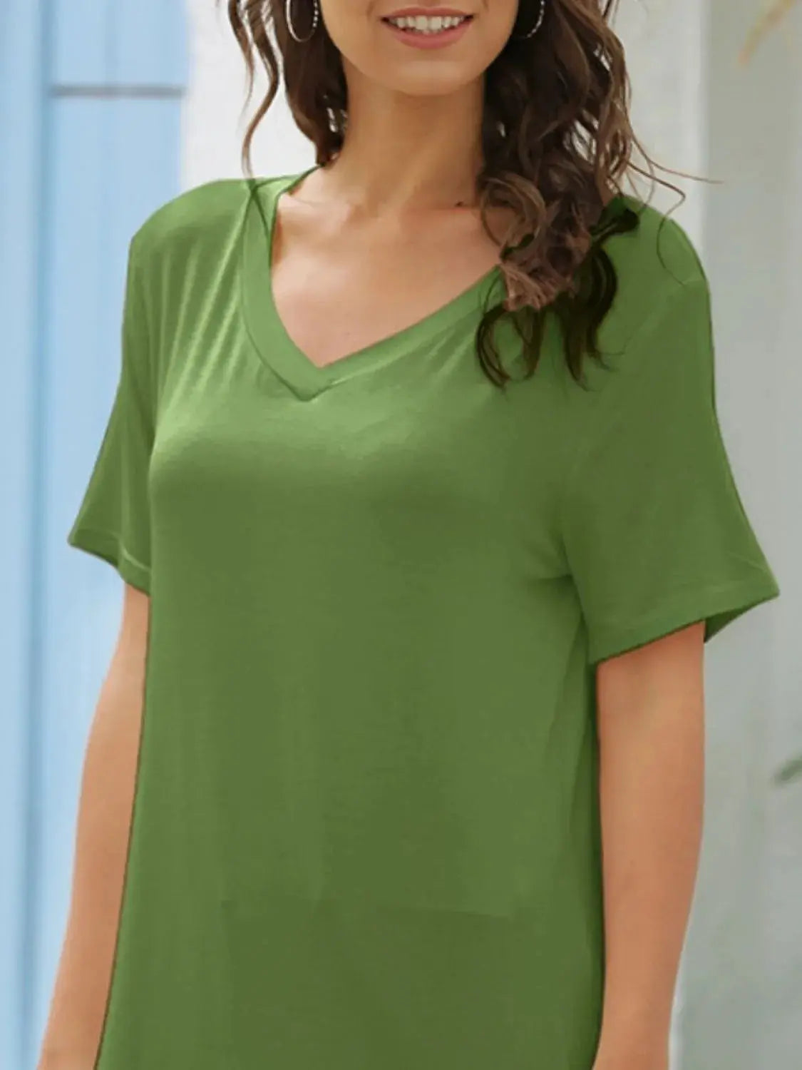Full Size Solid V-Neck Short Sleeve T-Shirt Plus Size.
