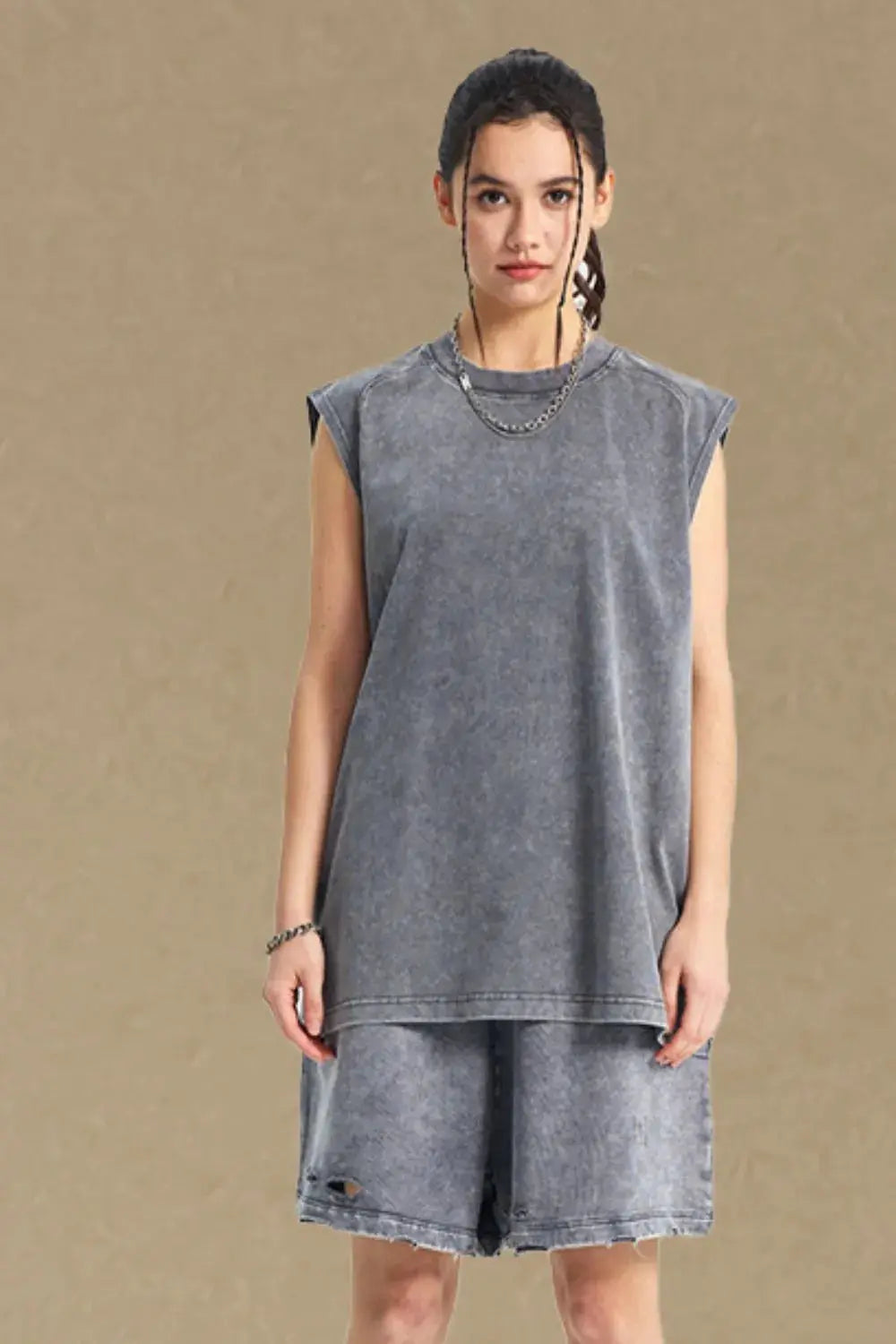 Men's Round Neck Solid Color Tank.