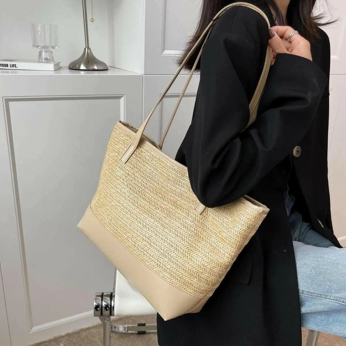 Straw Weave Leather Strap Tote Bag.