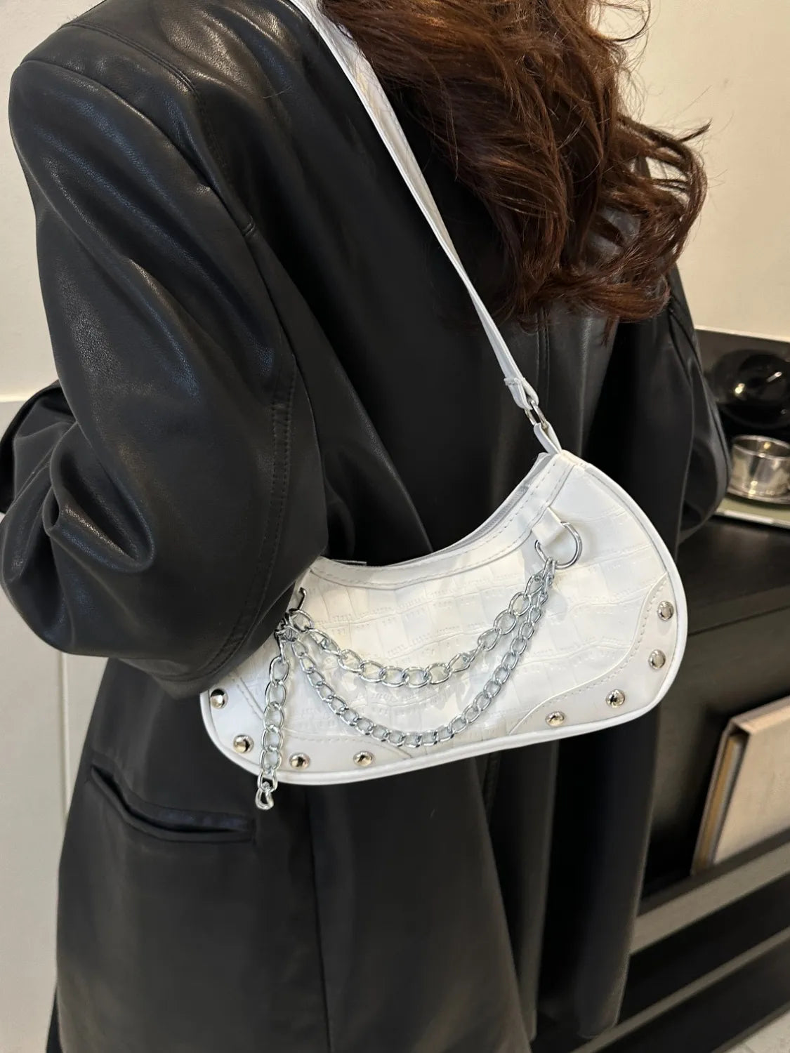 Chain PU Leather Shoulder Bag.