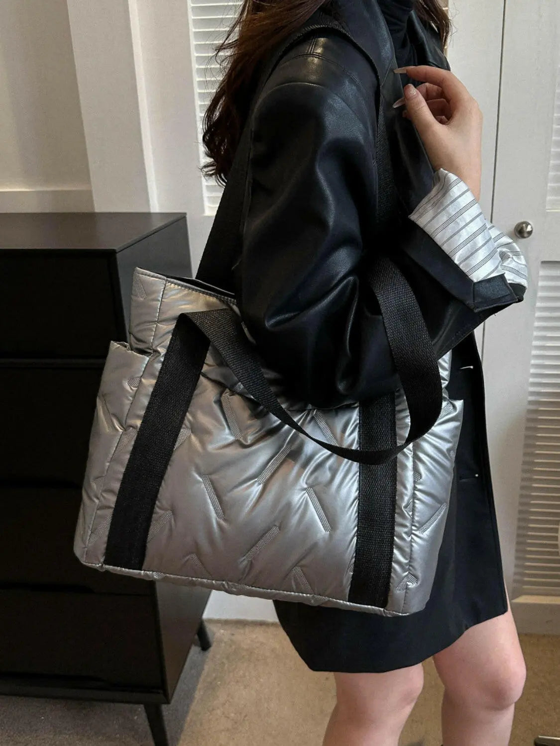Solid Color Tote Bag with Side Pockets.