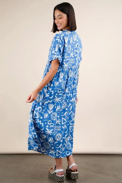 VERY J Plus Size Oversized Printed Shirt Midi Dress.