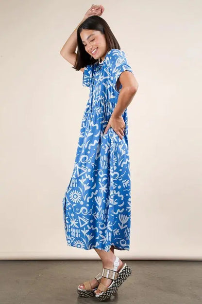 VERY J Plus Size Oversized Printed Shirt Midi Dress.