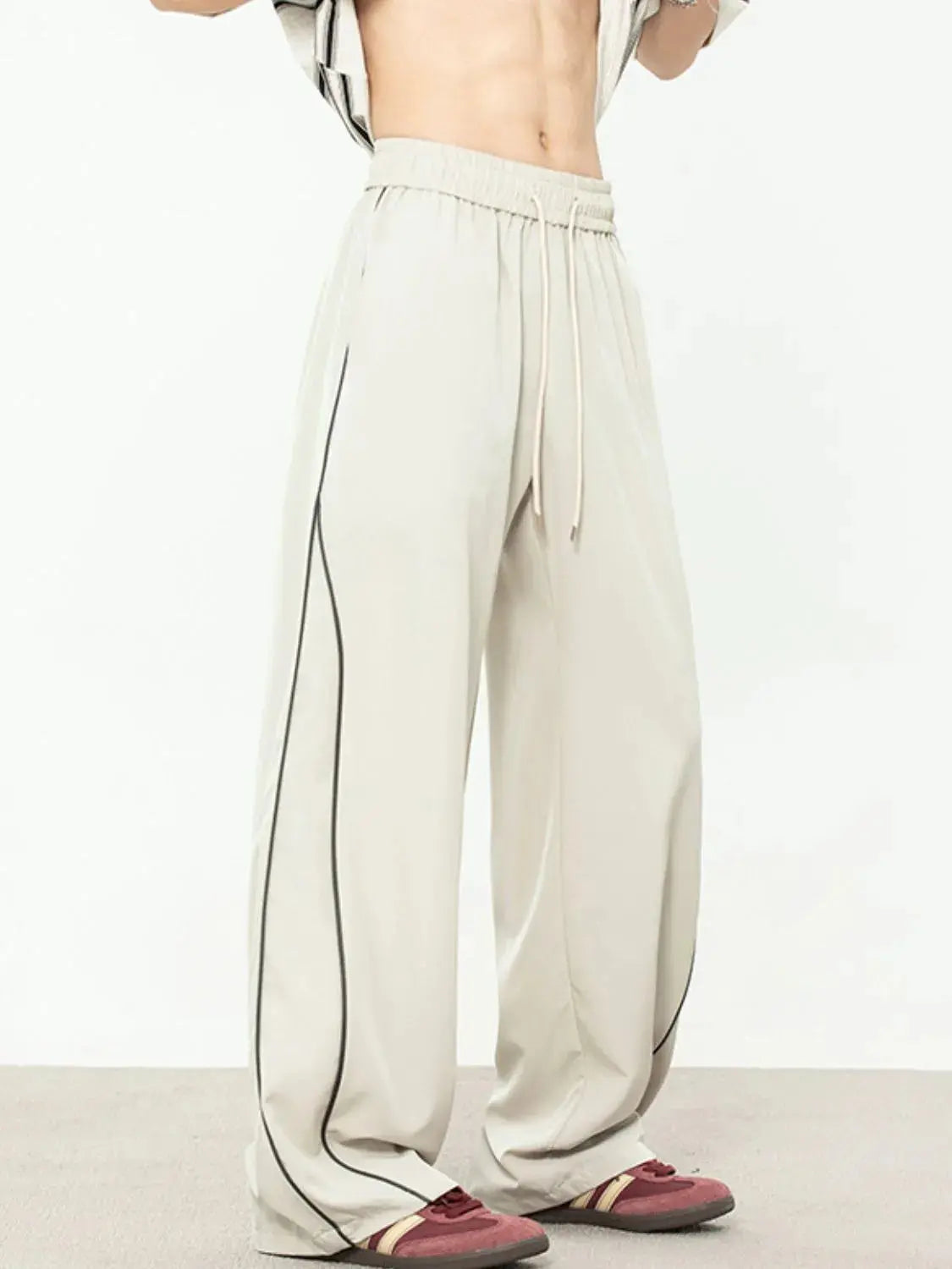 Men's Contrast Straight Sweatpants.
