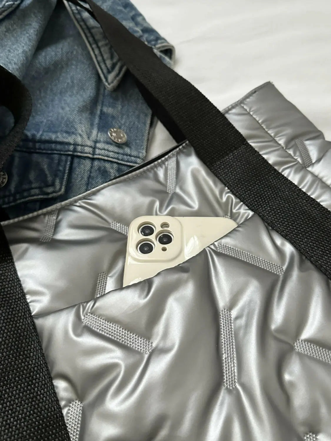 Solid Color Tote Bag with Side Pockets.