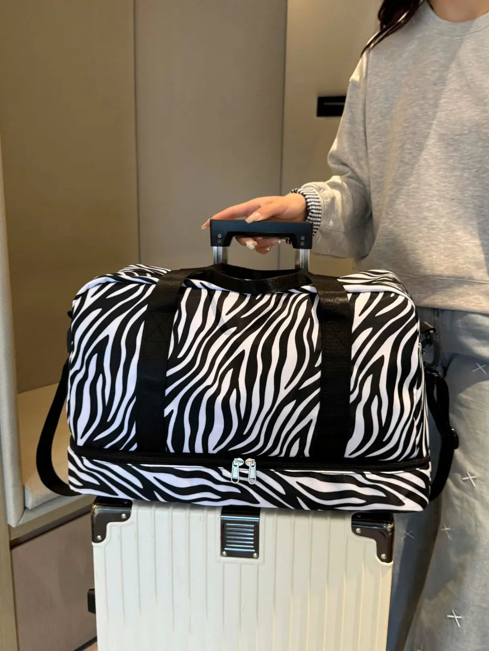 Oxford Cloth Leopard Travel Bag - Premium travel-bag from Trendsi - Just $39.99! Shop now at Handbags Specialist Headquarter