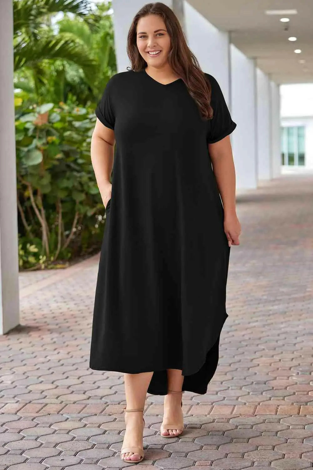 Plus Size V-Neck Short Sleeve Maxi Dress.
