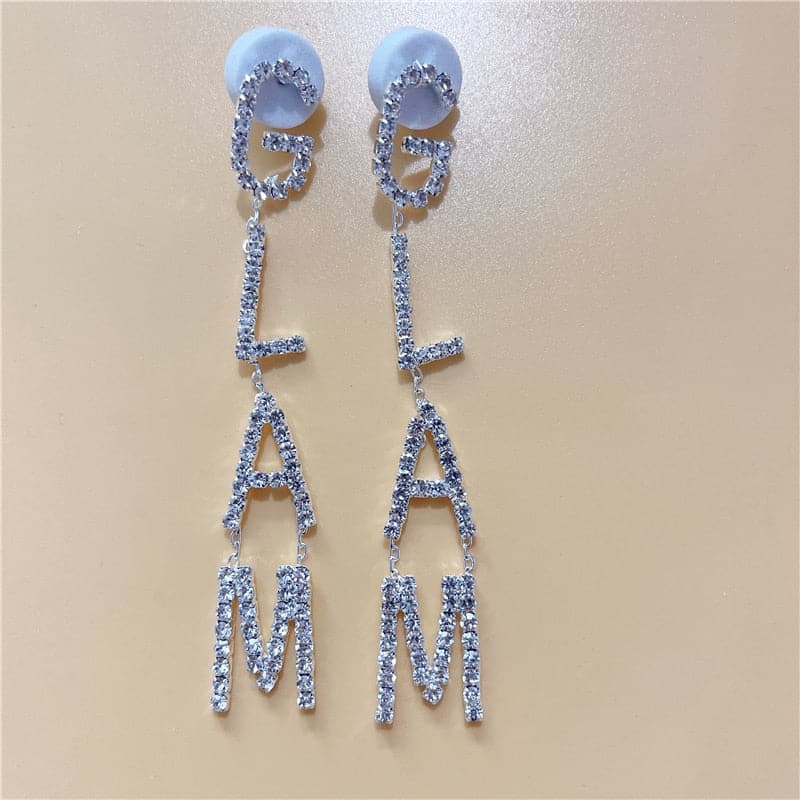 Exaggerated Queen Rhinestone Earrings for Women Fashion Long Letters Pendant Earring Fashion Shiny Party Costume Jewelry