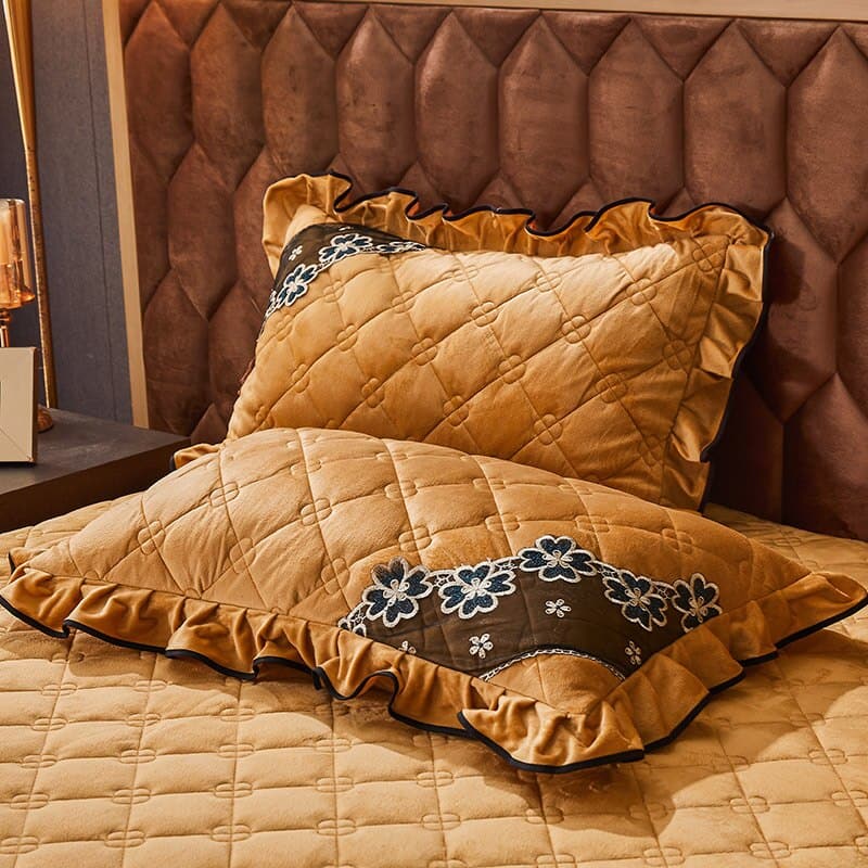 Luxury Super Soft Crystal Velvet Fleece Lace Ruffles Quilted Bed Skirt Mattress Cover Bedspread Pillowcase Bedding Home Textiles