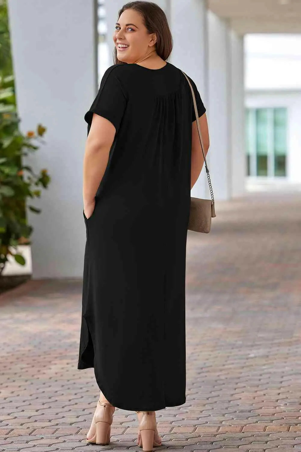 Plus Size V-Neck Short Sleeve Maxi Dress.