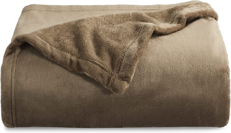Bedsure Fleece Throw Blanket for Couch Grey - Lightweight Plush Fuzzy Cozy Soft Blankets and Throws for Sofa, 50x60 inches - Premium Blankets and bedding from Visit the BEDSURE Store - Just $22.99! Shop now at Handbags Specialist Headquarter